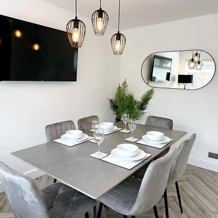 Marham House By Blue Skies Semesterbostad