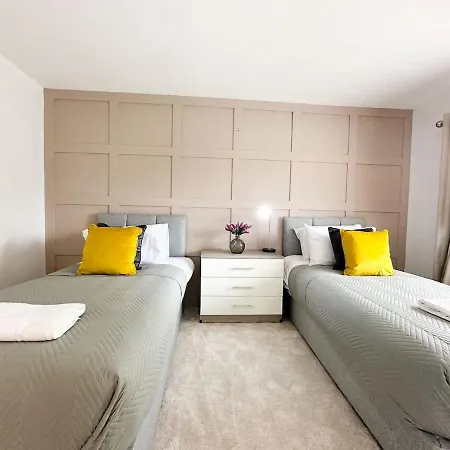 Marham House By Blue Skies Μίντλεσμπρο